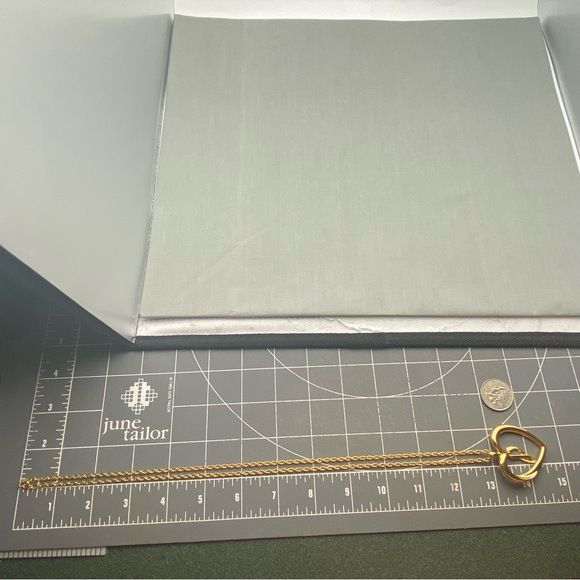 VTG AVON Open Heart Pendant with Initial “P” Dangling Center Charm Necklace - Picture 10 of 10